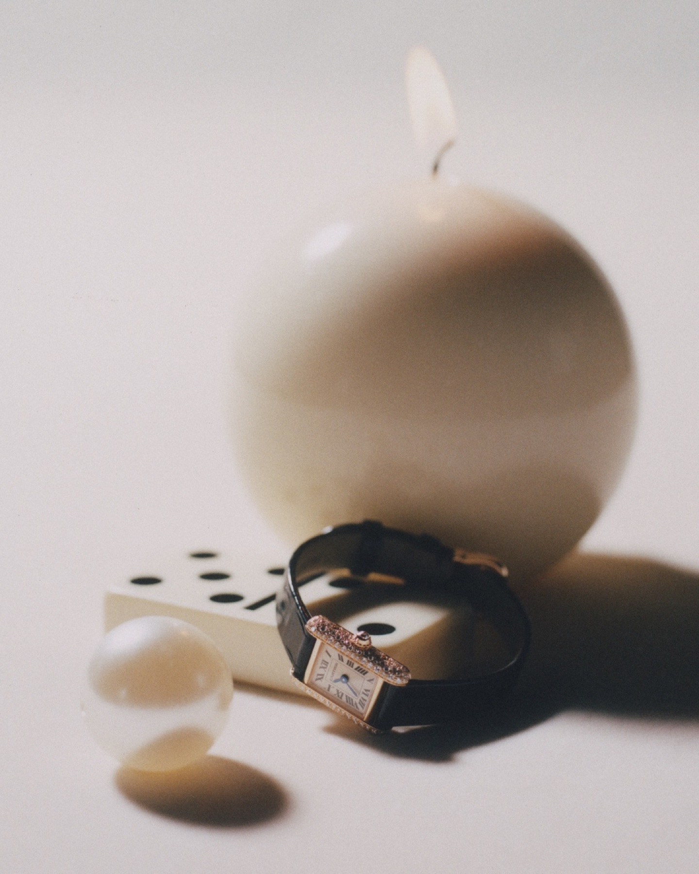 Watch still-life editorial photographed in London by Paris-based photographer Valentin Abad. Image 10 of 16.